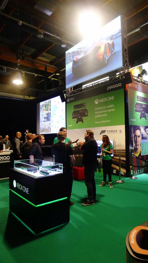 Xbox One oli näkyvästi esillä.