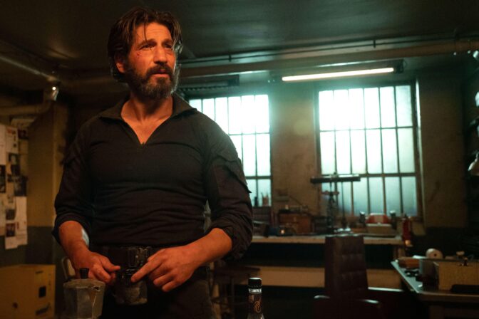 Jon Bernthal palaa Frank Castleksi eli Punisheriksi – katso brutaali traileri täältä