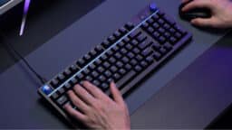 Hymyilevä näppäimistö – arvostelussa Logitech G316 X 98